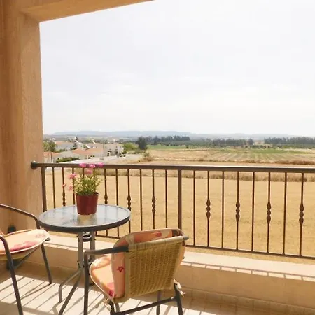 Excellent 2 Bed Mandria (Paphos)